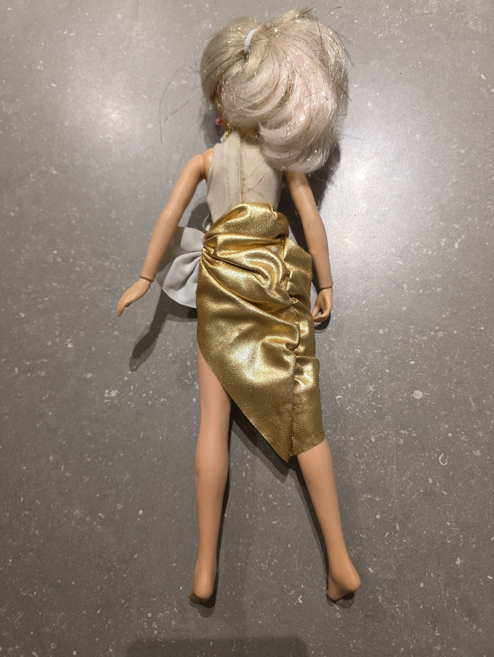Vintage 1980's Jem And The Holograms Dolls GLITTER AND GOLD JEM - Picture 2 of 2